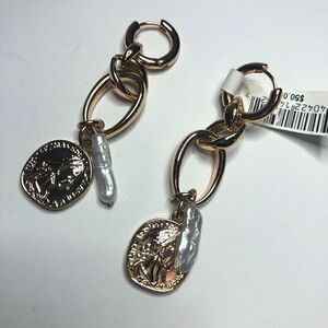 174 ETTIKA Gold coin link pearl drop dangle earrings $50 nwt